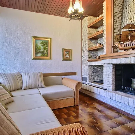 Botanica Casa de Férias Pula