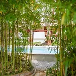 Botanica Casa de Férias Pula
